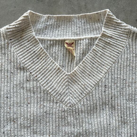 Faded Glory Cotton Women’s V-Neck Slit Sweater - Picture 2 of 8